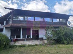 Vila de vanzare cu 4 camere in Breaza